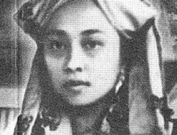 Negara Anugerahi Jurnalis Wanita Pertama Jadi Pahlawan Nasional