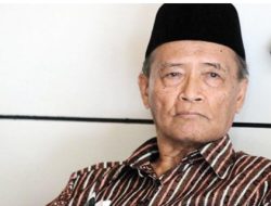 Buya Syafii Ma’arif, Tokoh Panutan Itu Telah Wafat. Inilah Rekam Jejaknya….