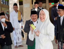 Membaur dengan Jamaah Salat Id, Bupati: Harus Jadi Ajang Saling Memaafkan