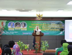 Hadiri Sosialisasi Maternal Neonatal-Stunting, Bupati: Layanan Harus Memuaskan
