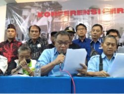 Terus Gelorakan UU Cipta Kerja Dicabut, Jutaan Buruh Siap Kepung Gedung DPR RI