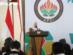 IDM Paling Tinggi, APDI Jatim Nobatkan Bupati Bojonegoro sebagai “Ibu Desa”