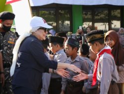 Gelar Jalan Santai di Kecamatan Kedungadem, Bupati Anna Menyapa Warga