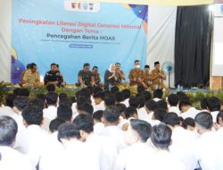 Literasi Digital di SMANES, Bupati Ajak Siswa Manfaatkan Beasiswa Pemkab