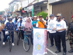 Jelang Muktamar, Ribuan Warga Muhammadiyah Surakarta dan Bojonegoro Fun Bike