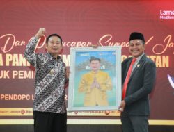 KPU Lamongan Lantik 135 PPK, Bupati Yuhronur Minta Pemilu Lahirkan Asas Luber dan Jurdil