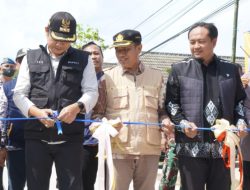 Resmikan Lima Ruas Jalan dan Pustu, Bupati: Alhamdulillah Bisa Dirasakan Manfaatnya