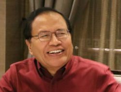 Statemen Mahfud Disesalkan Akademisi, Rizal Ramli Justru Tertawa Respon Menko Polhukam