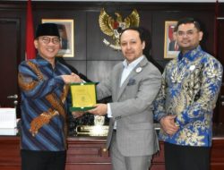 Raih Penghargaan dari GCI, Yandri Susanto: Anak Bangsa Harus Satu Gerakan Selamatkan Lingkungan