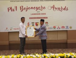 Dianugerahi PWI Award, Gus Huda: Saya Dedikasikan untuk Warga Bojonegoro-Pengurus FKUB