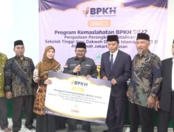 Resmikan Podcast di STID Al-Hikmah, HNW Dukung Pengembangan Dakwah Digital