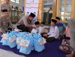 Safari Ramadan di Masjid Al-Barokah, Kapolres Salurkan Bansos ke Warga Kurang Mampu