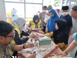 Bambang Soesatyo Bersama GERAK BS Berikan Santunan dan Cek Gula Darah Gratis