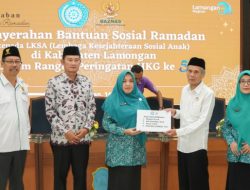 Sejahterakan Masyarakat, Pemkab-TP PKK-Baznas Lamongan Serahkan Bansos untuk 40 LKSA