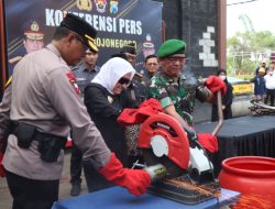 Jelang Lebaran 2023, Forkopimda Bojonegoro Musnahkan Miras dan Knalpot Brong