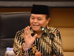 Minta Hakim Taat UUD NRI 1945, HNW: Jangan Kabulkan Gugatan Tunda Pemilu