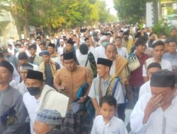 Ribuan Warga Muhammadiyah Penuhi Jalan Teuku Umar, Salat Ied Berjamaah