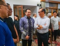 Melayat Almarhum Sarwono, Bamsoet Akui Partai Golkar dan Seluruh Kadernya Merasa Kehilangan