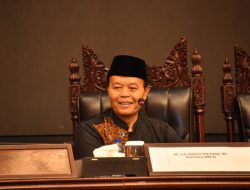 Jelang Pemilu, HNW: Jangan Mubazirkan Kedaulatan yang Diberikan UUD