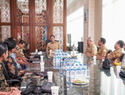 Terima Audiensi, Bupati Yuhronur Minta Karang Taruna Harus Lebih Profesional