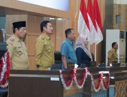 Jawab PU Fraksi, Bupati Lamongan Pastikan P-APBD Fokus Pembangunan Fisik dan Non Fisik