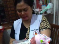 Sehari Ditemukan, Puluhan Warga Bojonegoro Rebutan Ingin Adopsi Bayi yang Dibuang dalam Kardus