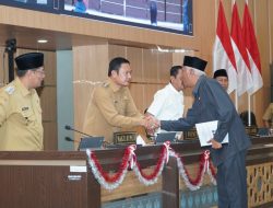 Tanggapi Raperda Inisiatif DPRD Lamongan, Bupati Yuhronur Sambut Baik