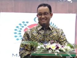 Sapa Belasan Ribu Simpatisan-Relawan, Anies Orasi Kebangsaan di Edutorium UMS