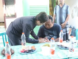 Sampaikan Duka, Pj. Bupati Bojonegoro Takziah di Rumah Keluarga Tegar Dwi Prasetyo