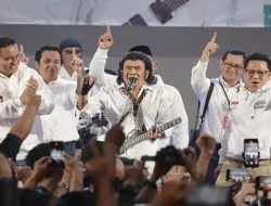 Deklarasi, Rhoma Irama Dukung dan Ajak Penggemar Coblos untuk Anies-Muhaimin (AMIN)
