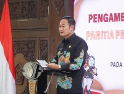 81 Panwaslu Dilantik, Bupati Yuhronur Minta Internalisasi Demokrasi Bermartabat