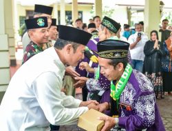 Berangkatkan 366 CJH, Bupati Lamongan Pesan Jaga Solidaritas Sesama Jemaah