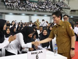 Serahkan 1.935 SK PPPK, Pj. Bupati Adriyanto Minta agar Maksimalkan Potensi