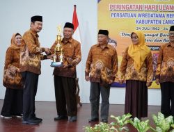 HUT PWRI ke-62, Bupati Yuhronur Semangati Lansia Lamongan Makin Tangguh