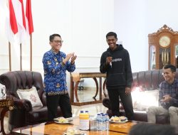 Pi. Bupati Adriyanto Berikan Kado Prestasi kepada 62 Pemuda Bojonegoro