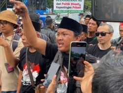 Gelar Demo, Massa Aliansi Santri Gus Dur Tuntut Ketum-Sekjen PBNU Mundur