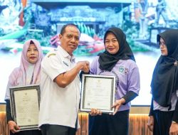 Pemkab Lamongan Serahkan 170 Sertifikat Halal Gratis kepada Pelaku UMKM