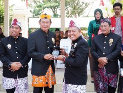 Hadiri Sosialisasi Maskot, Bupati Yuhronur Ajak Warga Sukseskan Pilkada 2024