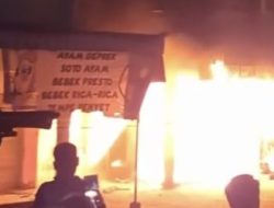 Empat Stand di Pasar Pucuk, Lamongan dan Tiga Rumah di Palang, Tuban Terbakar