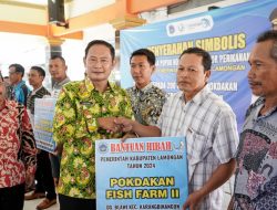 Bupati Yuhronur Salurkan Bantuan Pupuk Non Subsidi untuk 200 Pokdakan