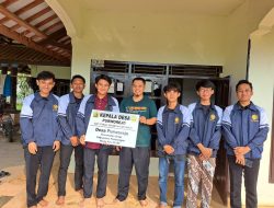 Mahasiswa KKN UNIKAL Luncurkan Papan Informasi Perangkat Desa