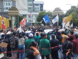 Pemkab Lamongan Terima Aspirasi Mahasiswa melalui Aksi Damai