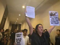 Bahas RUU TNI di Hotel Mewah, Pemerintah dan DPR Sakiti Hati Rakyat