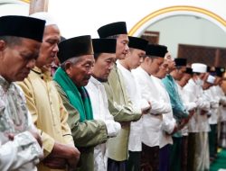 Jelang Puncak HJL 456, Pejabat-Warga Lamongan Tunaikan Salat Hajat