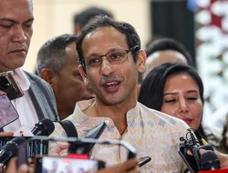 Cium Korupsi Chromebook, Kejagung Cegah Nadiem ke Luar Negeri