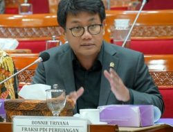 Menbud Dinilai Subjektif, Komisi X Minta Penulisan Ulang Sejarah Dihentikan