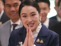 Panggil Hun Sen “Paman”, MK Thailand Jatuhkan Skorsing PM Paetongtarn