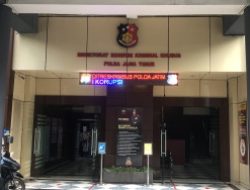 Penuhi Panggilan KPK, Khofifah Ngumpet Lewat Pintu Belakang Polda Jatim