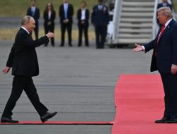 Bertemu Trump di Alaska, Putin Ditodong; Kapan Berhenti Bunuh Warga Sipil?