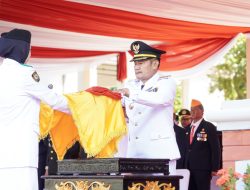 Pengibaran Sang Merah Putih di Lamongan Berhasil dan Lancar
